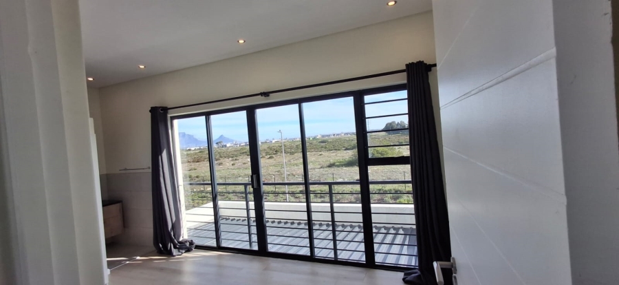 1 Bedroom Property for Sale in Sandown Western Cape
